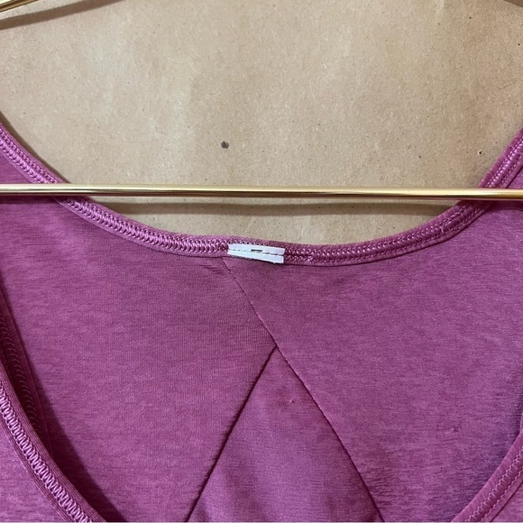 Lululemon | Essential Tank *Pleated Back Moss Rose Scoop Neck Tank Top Size 6 - Picture 3 of 10